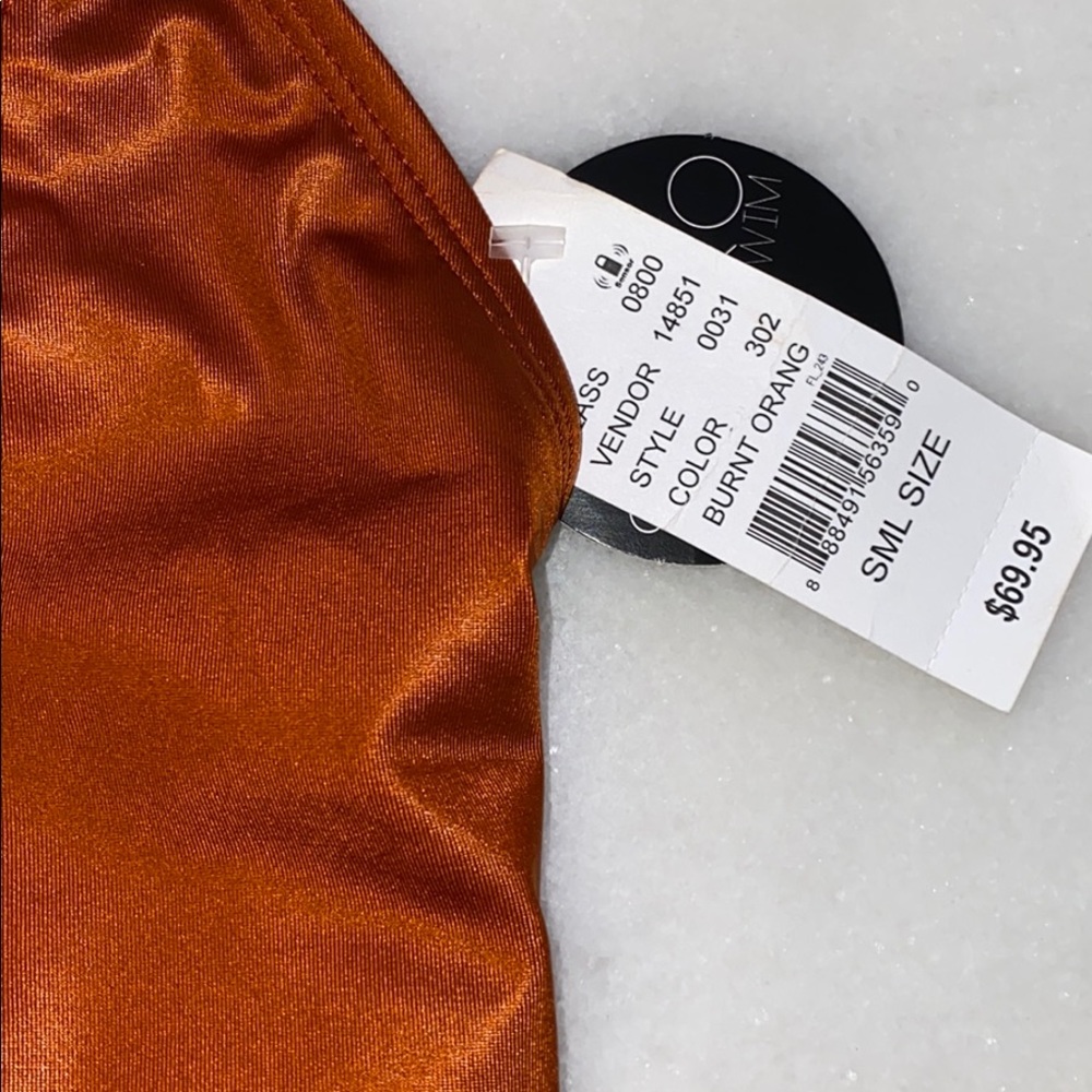 🔥Salero Swim Burnt Orange V-neck One Piece
NWT - Picture 9 of 11